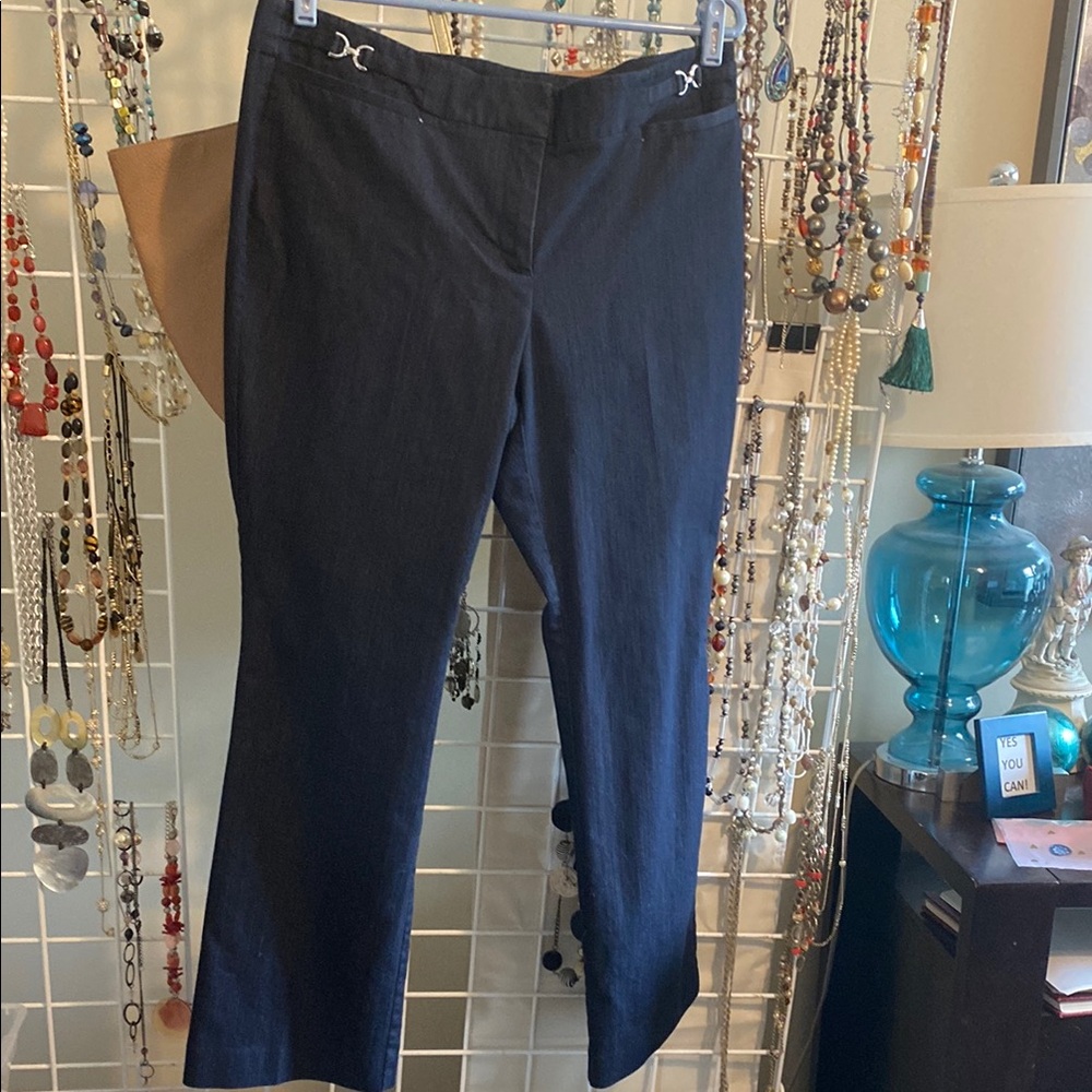 Women's 14 New York & Company Stretch dressy jeans.